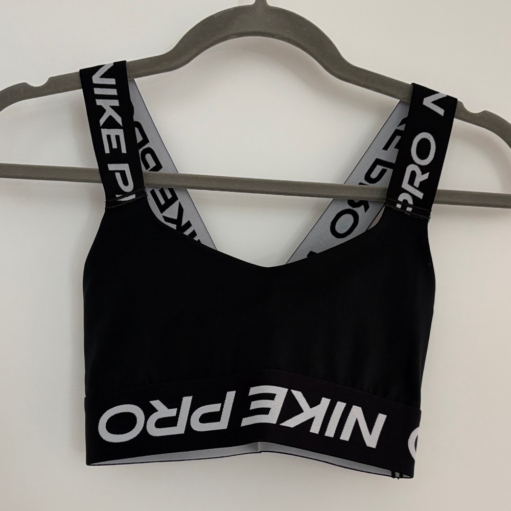 Nike Black & White Pro Sports Bra
